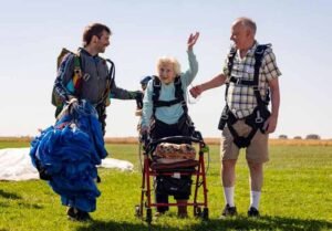 Read more about the article Chicago woman becomes world’s oldest skydiver at 104: Age is just a number